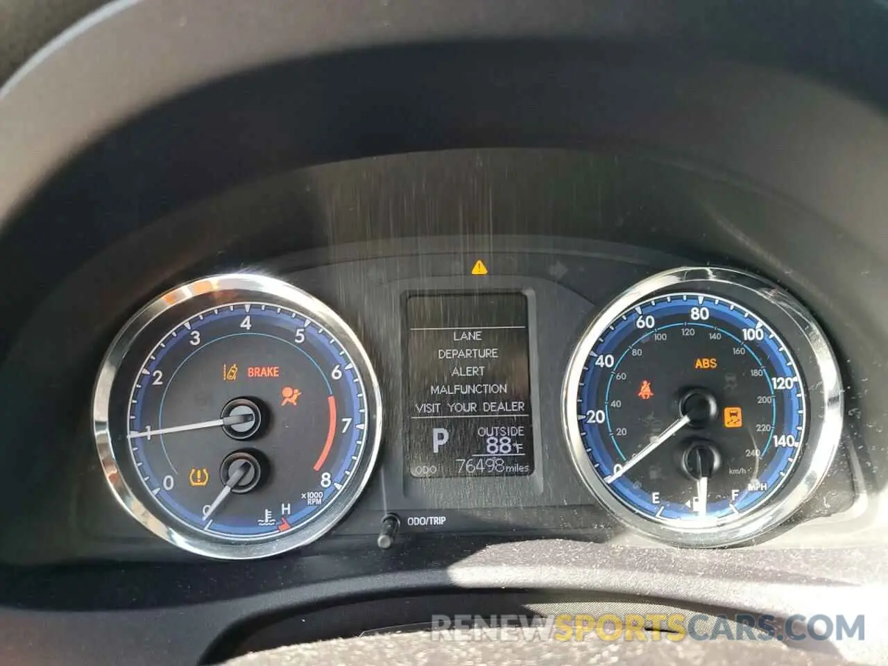 9 Photograph of a damaged car 2T1BURHE4KC150994 TOYOTA COROLLA 2019