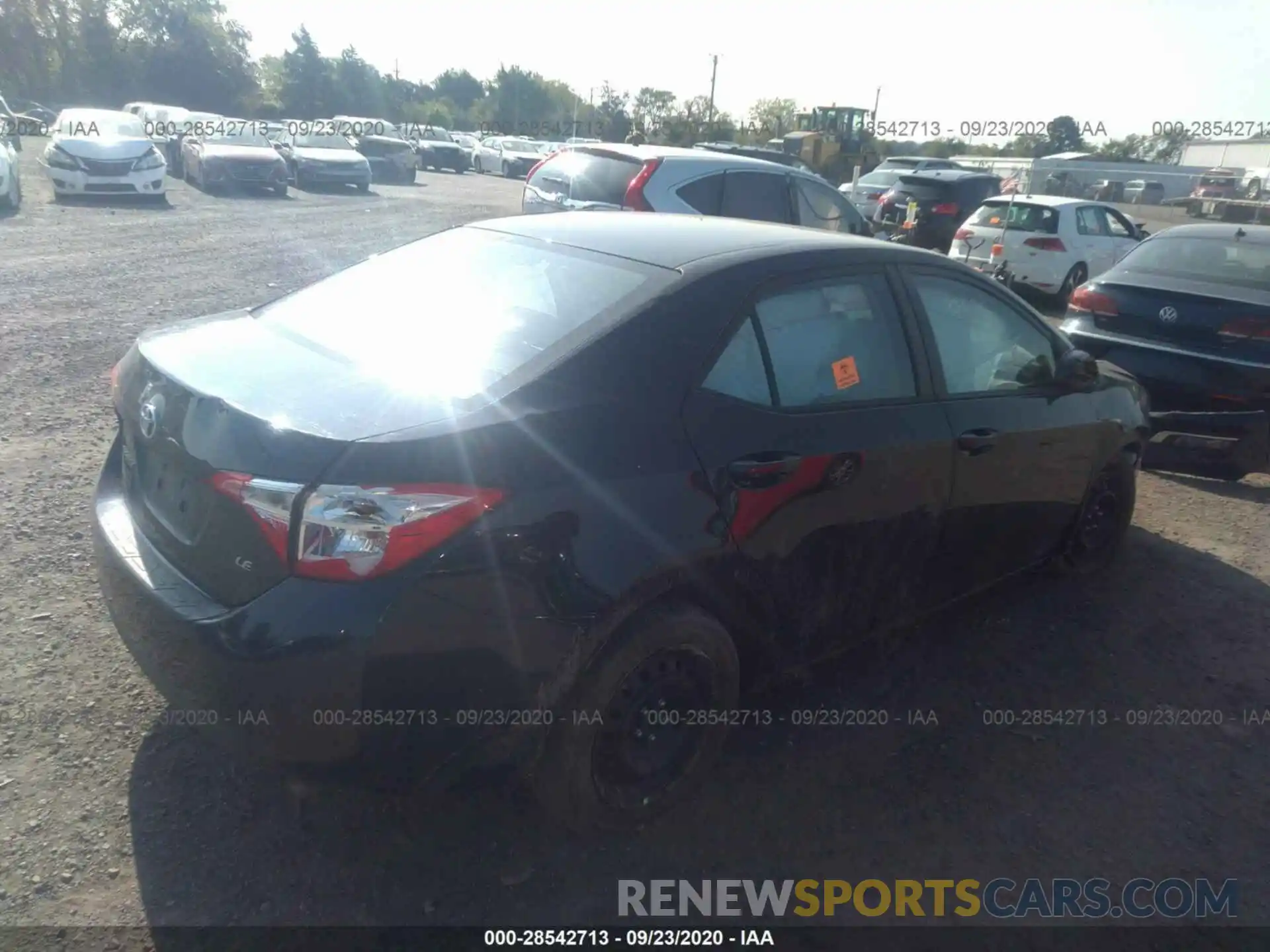 4 Photograph of a damaged car 2T1BURHE4KC153877 TOYOTA COROLLA 2019