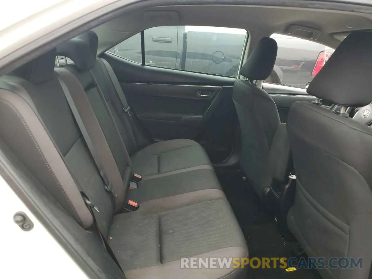 11 Photograph of a damaged car 2T1BURHE4KC154382 TOYOTA COROLLA 2019