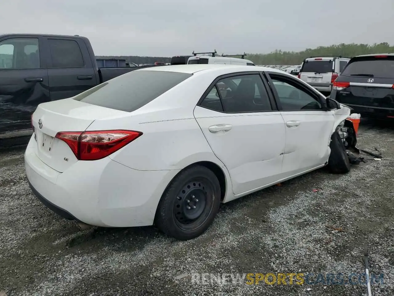 3 Photograph of a damaged car 2T1BURHE4KC154382 TOYOTA COROLLA 2019