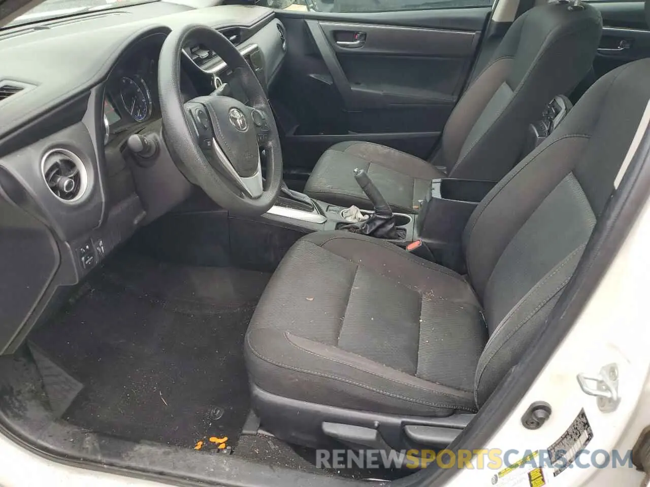 7 Photograph of a damaged car 2T1BURHE4KC154382 TOYOTA COROLLA 2019