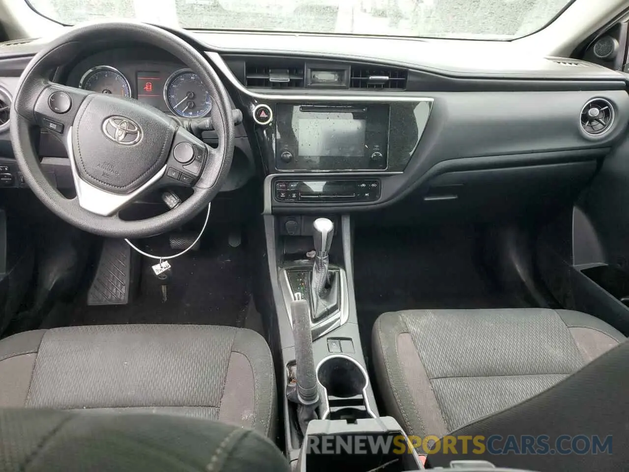 8 Photograph of a damaged car 2T1BURHE4KC154382 TOYOTA COROLLA 2019