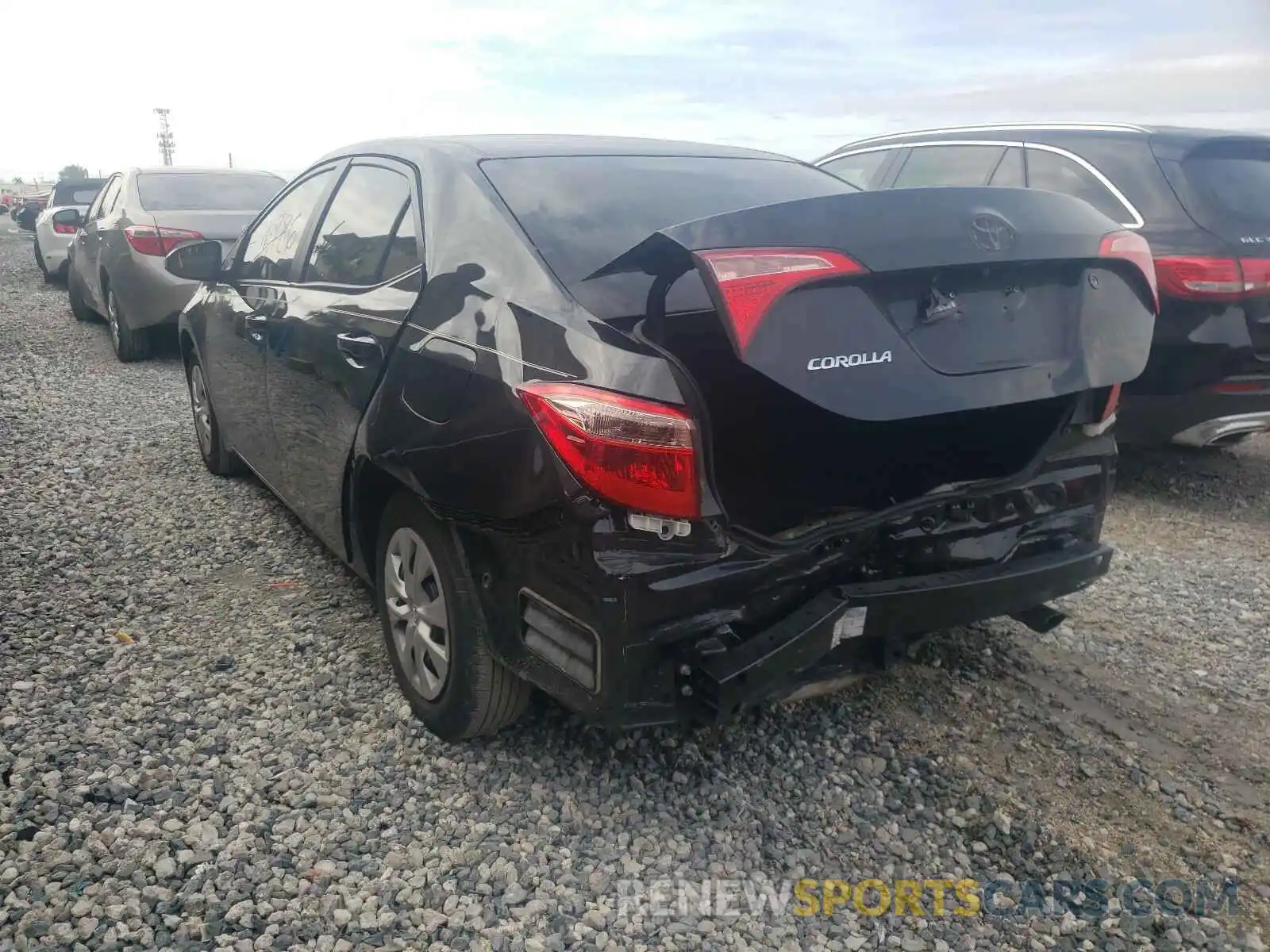 3 Photograph of a damaged car 2T1BURHE4KC154656 TOYOTA COROLLA 2019