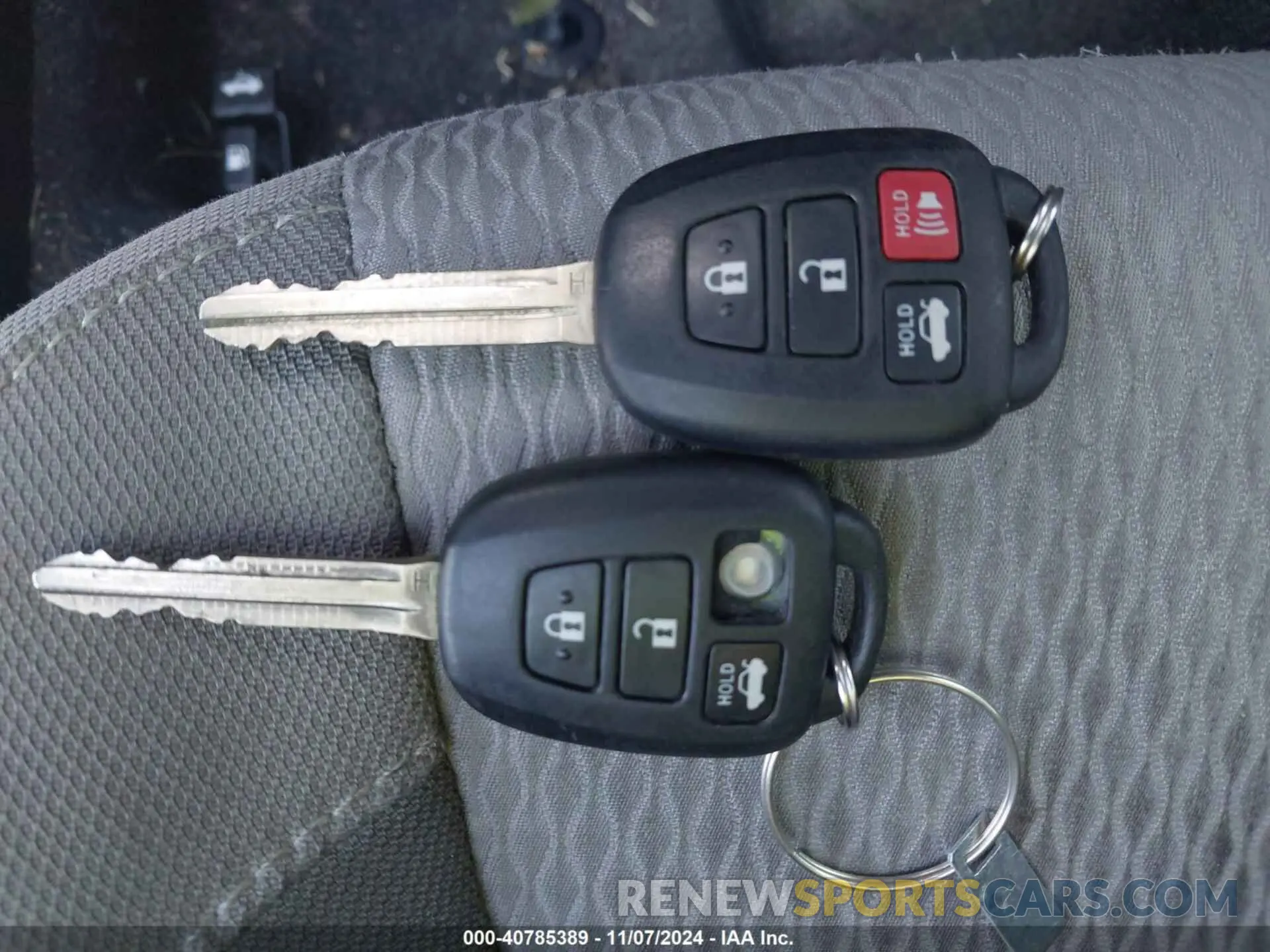 11 Photograph of a damaged car 2T1BURHE4KC155922 TOYOTA COROLLA 2019