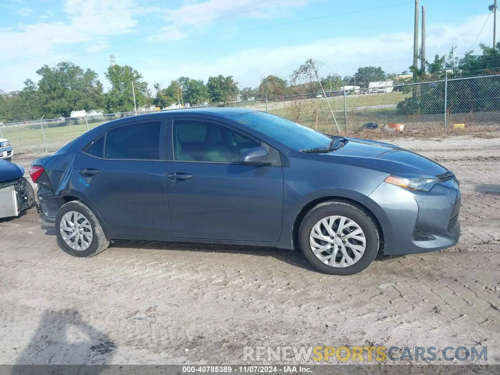 13 Photograph of a damaged car 2T1BURHE4KC155922 TOYOTA COROLLA 2019