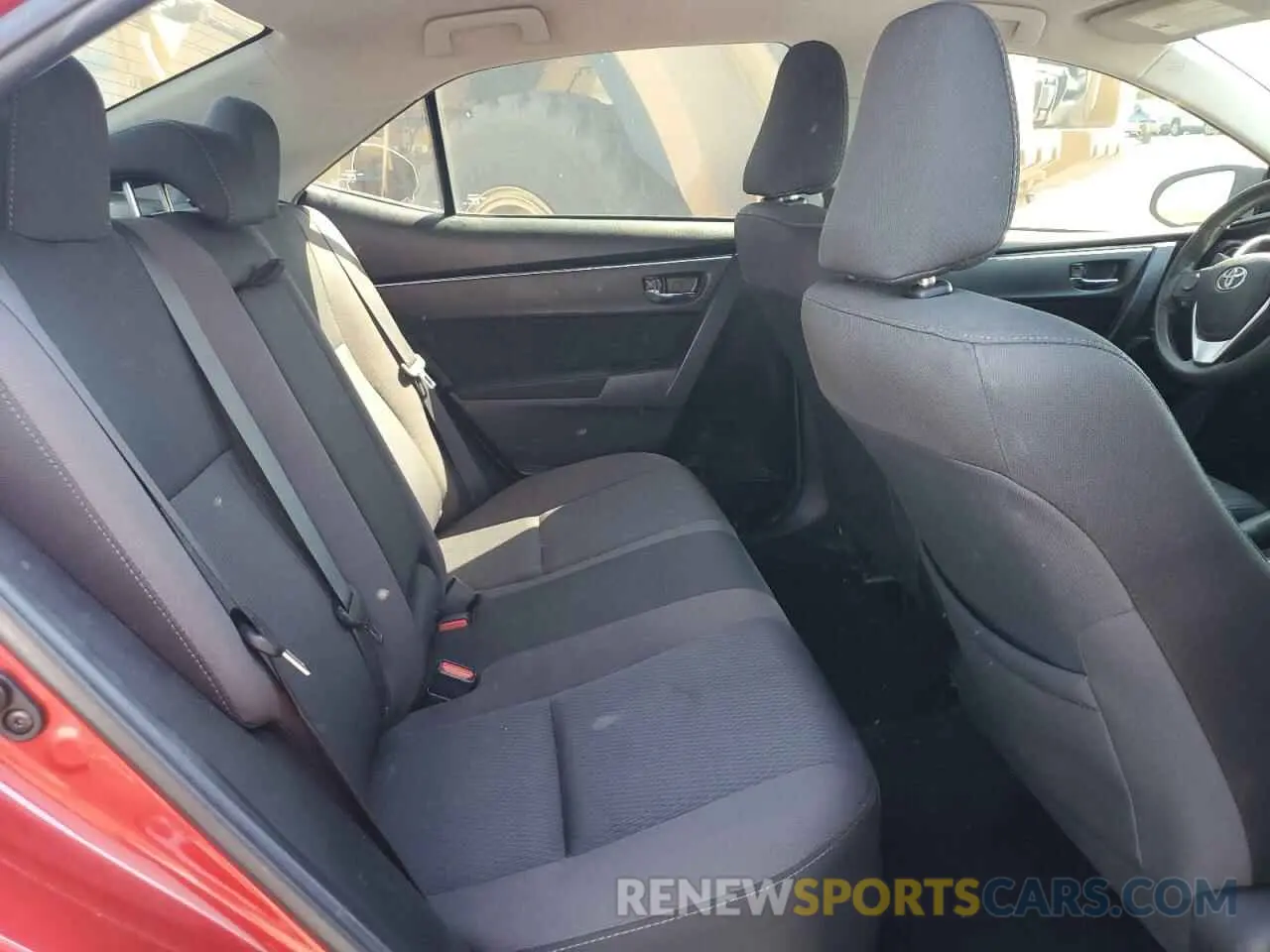 10 Photograph of a damaged car 2T1BURHE4KC157170 TOYOTA COROLLA 2019