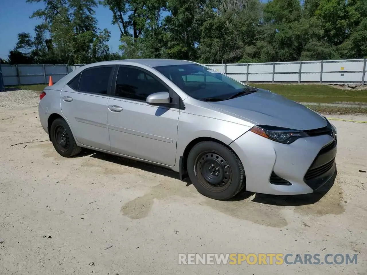 4 Photograph of a damaged car 2T1BURHE4KC159078 TOYOTA COROLLA 2019
