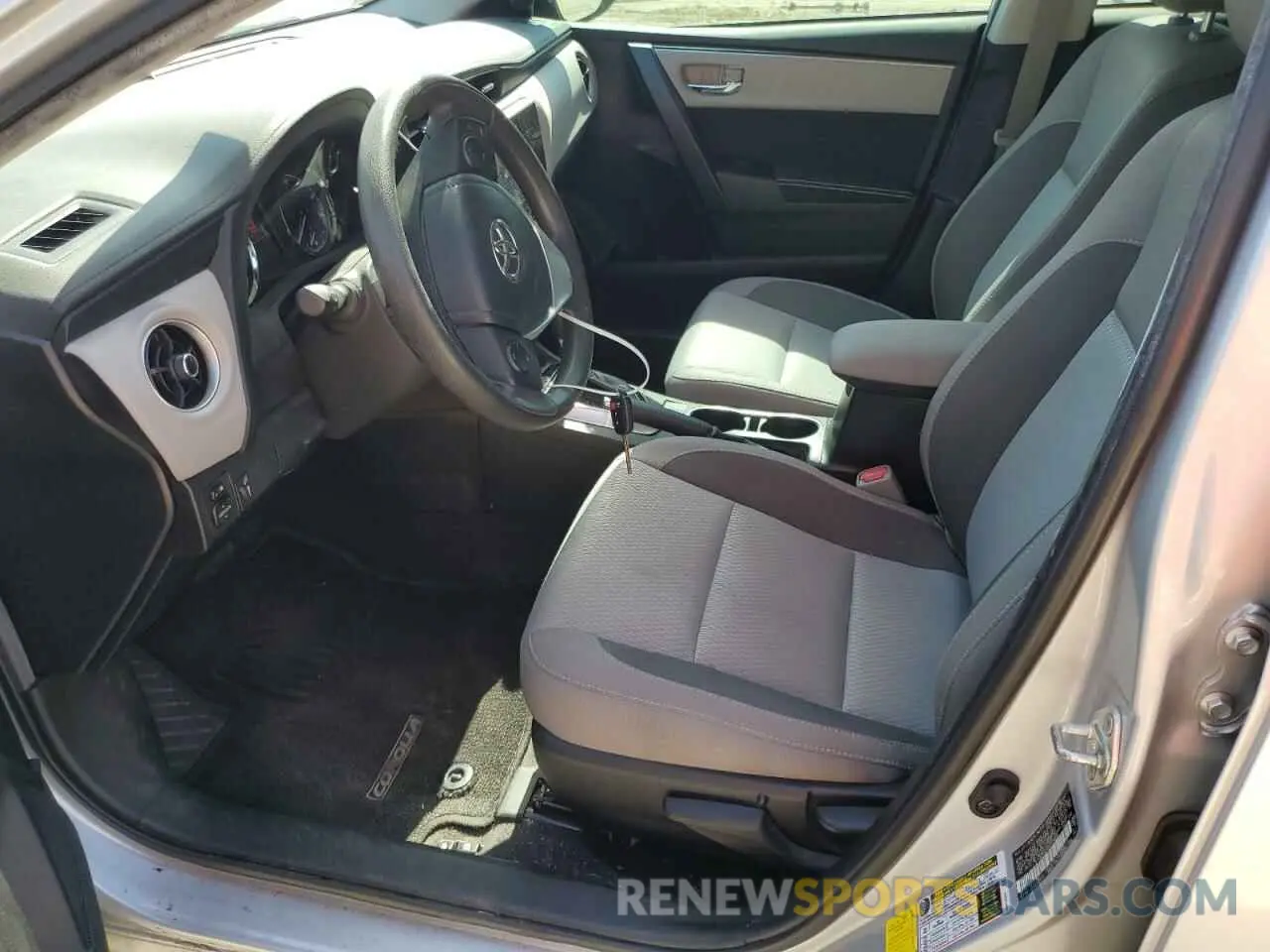 7 Photograph of a damaged car 2T1BURHE4KC159078 TOYOTA COROLLA 2019
