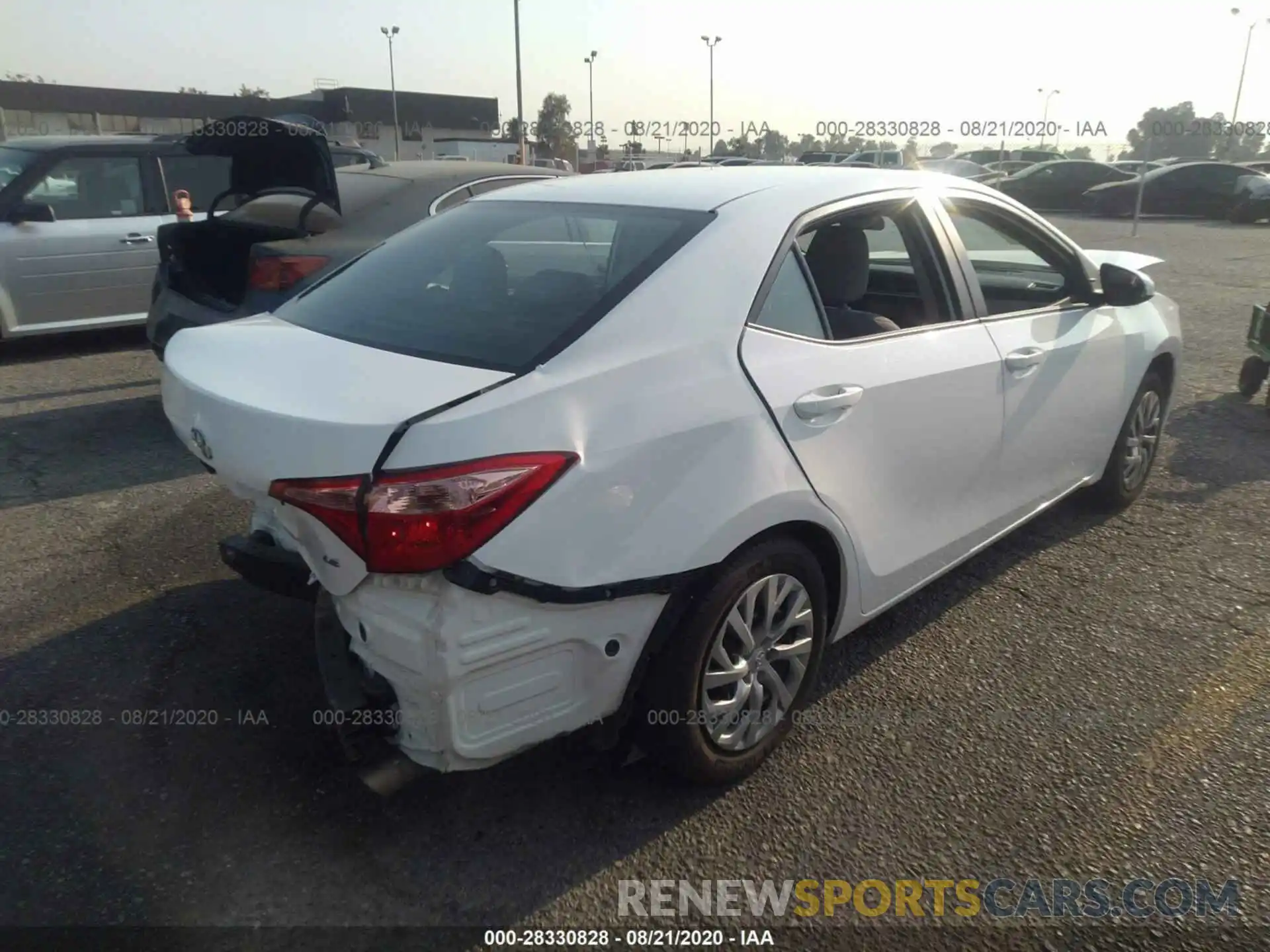 4 Photograph of a damaged car 2T1BURHE4KC163051 TOYOTA COROLLA 2019