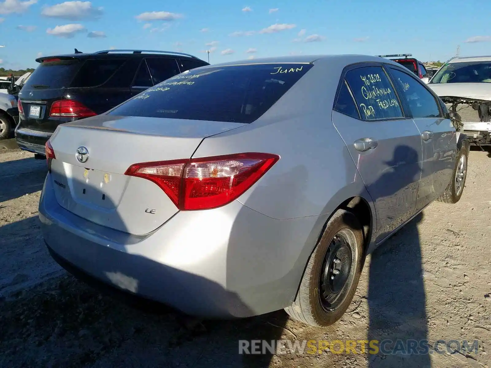 4 Photograph of a damaged car 2T1BURHE4KC164278 TOYOTA COROLLA 2019