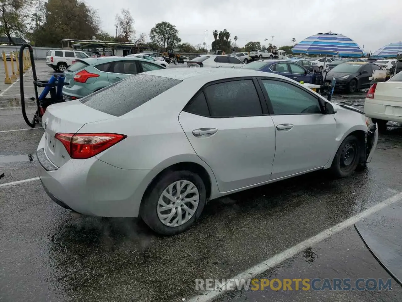 3 Photograph of a damaged car 2T1BURHE4KC166273 TOYOTA COROLLA 2019