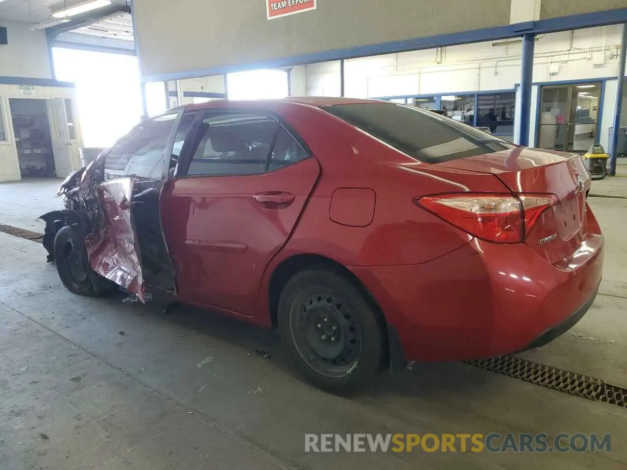 2 Photograph of a damaged car 2T1BURHE4KC167018 TOYOTA COROLLA 2019