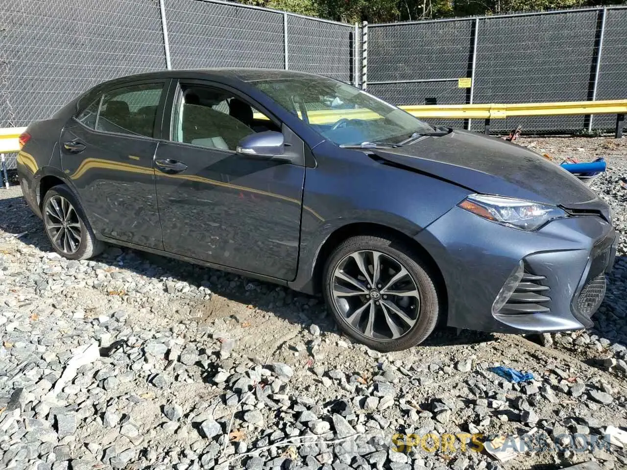 4 Photograph of a damaged car 2T1BURHE4KC173174 TOYOTA COROLLA 2019