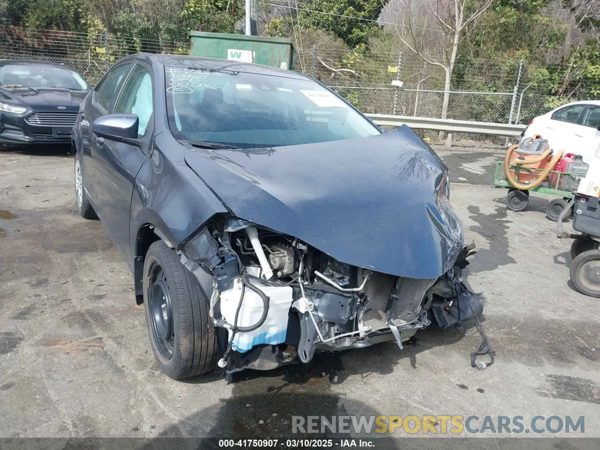 1 Photograph of a damaged car 2T1BURHE4KC173952 TOYOTA COROLLA 2019