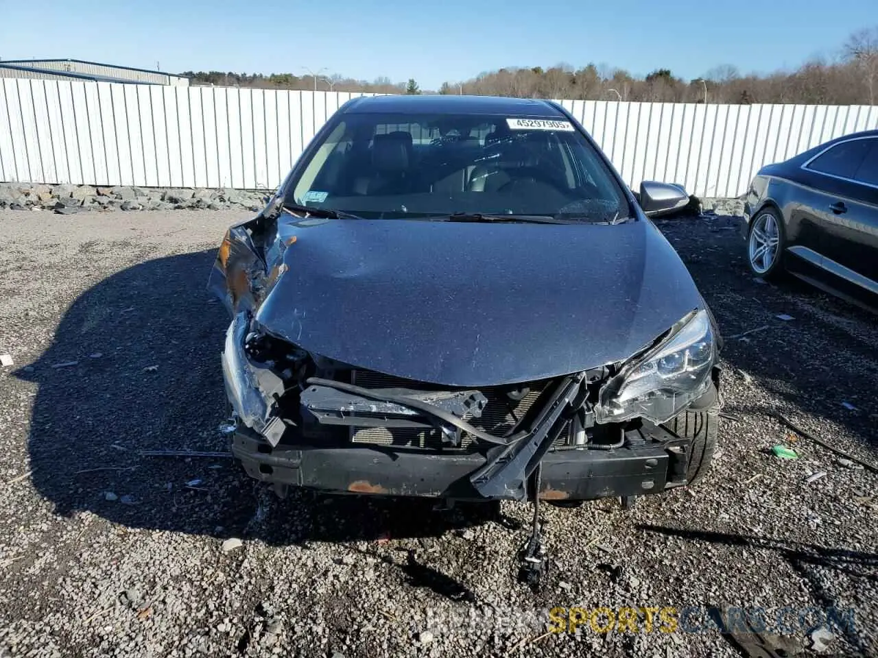 5 Photograph of a damaged car 2T1BURHE4KC176754 TOYOTA COROLLA 2019