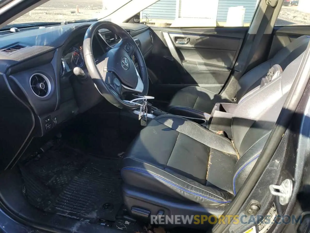7 Photograph of a damaged car 2T1BURHE4KC176754 TOYOTA COROLLA 2019