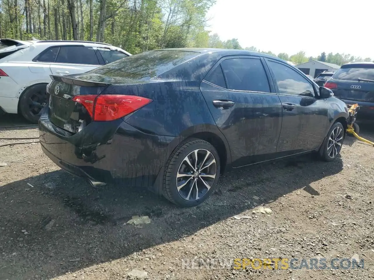 3 Photograph of a damaged car 2T1BURHE4KC178505 TOYOTA COROLLA 2019