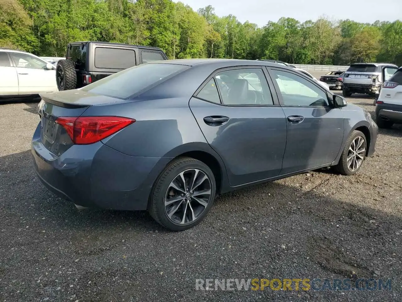 3 Photograph of a damaged car 2T1BURHE4KC179850 TOYOTA COROLLA 2019