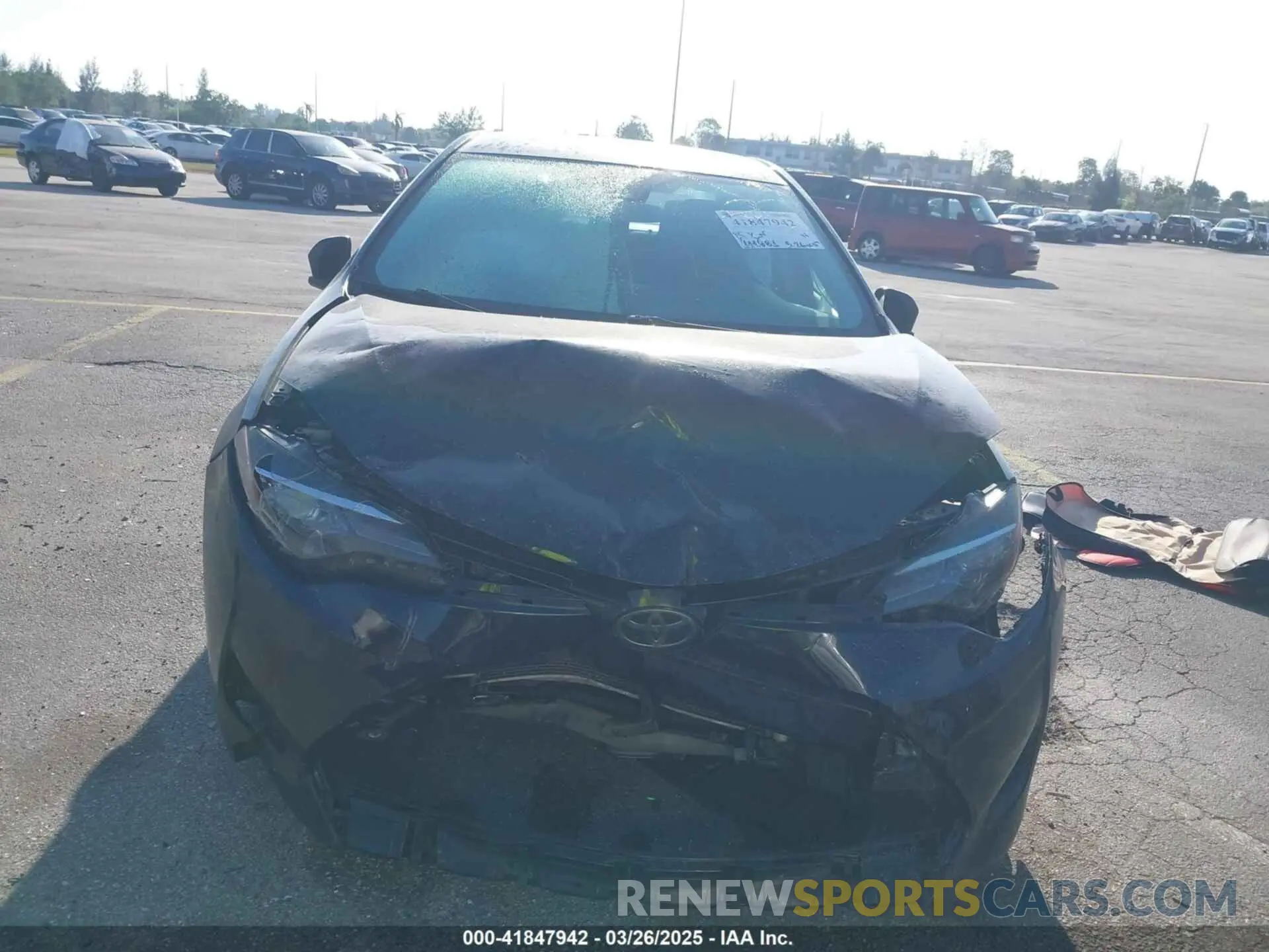 12 Photograph of a damaged car 2T1BURHE4KC181498 TOYOTA COROLLA 2019