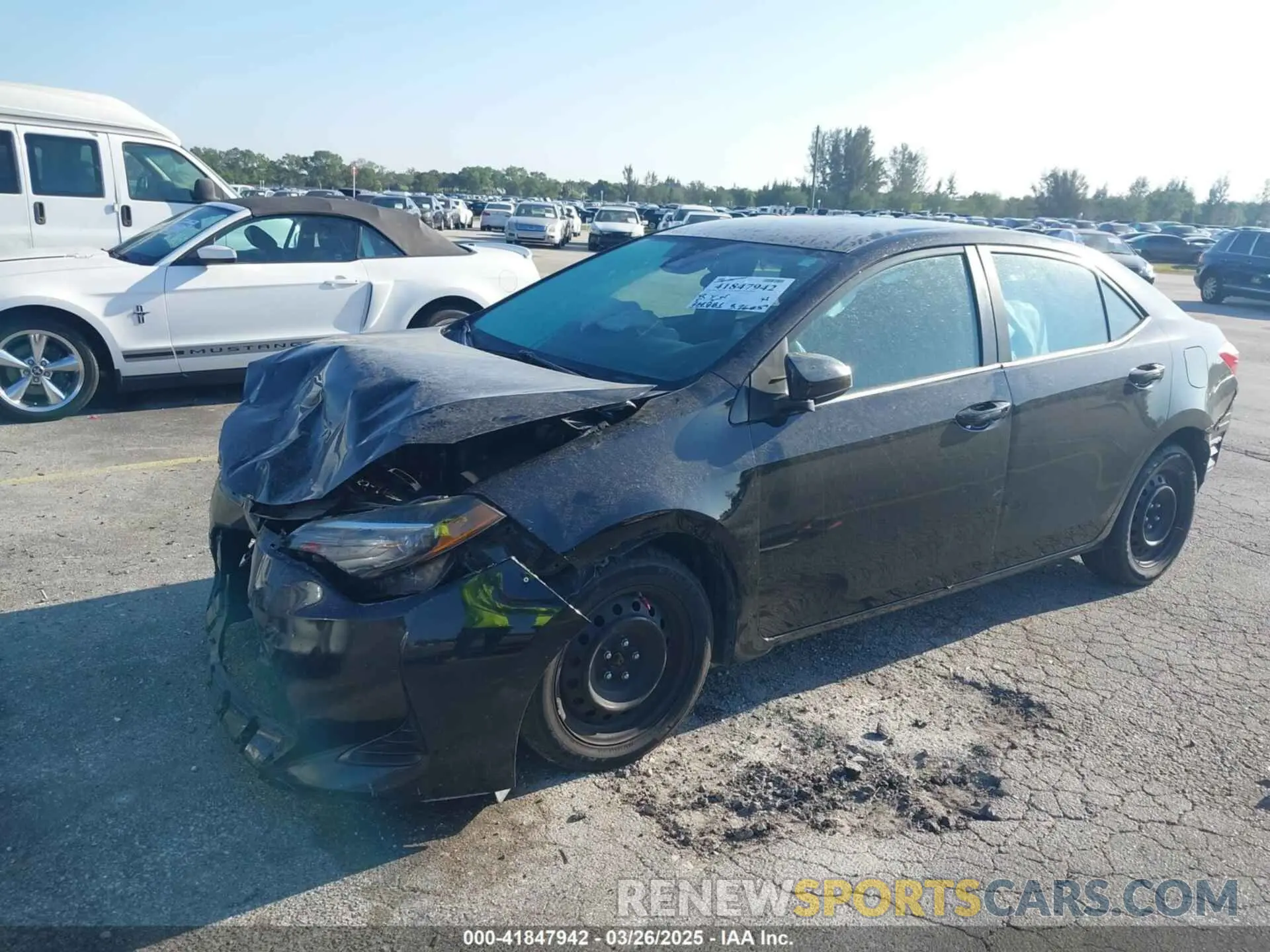 2 Photograph of a damaged car 2T1BURHE4KC181498 TOYOTA COROLLA 2019