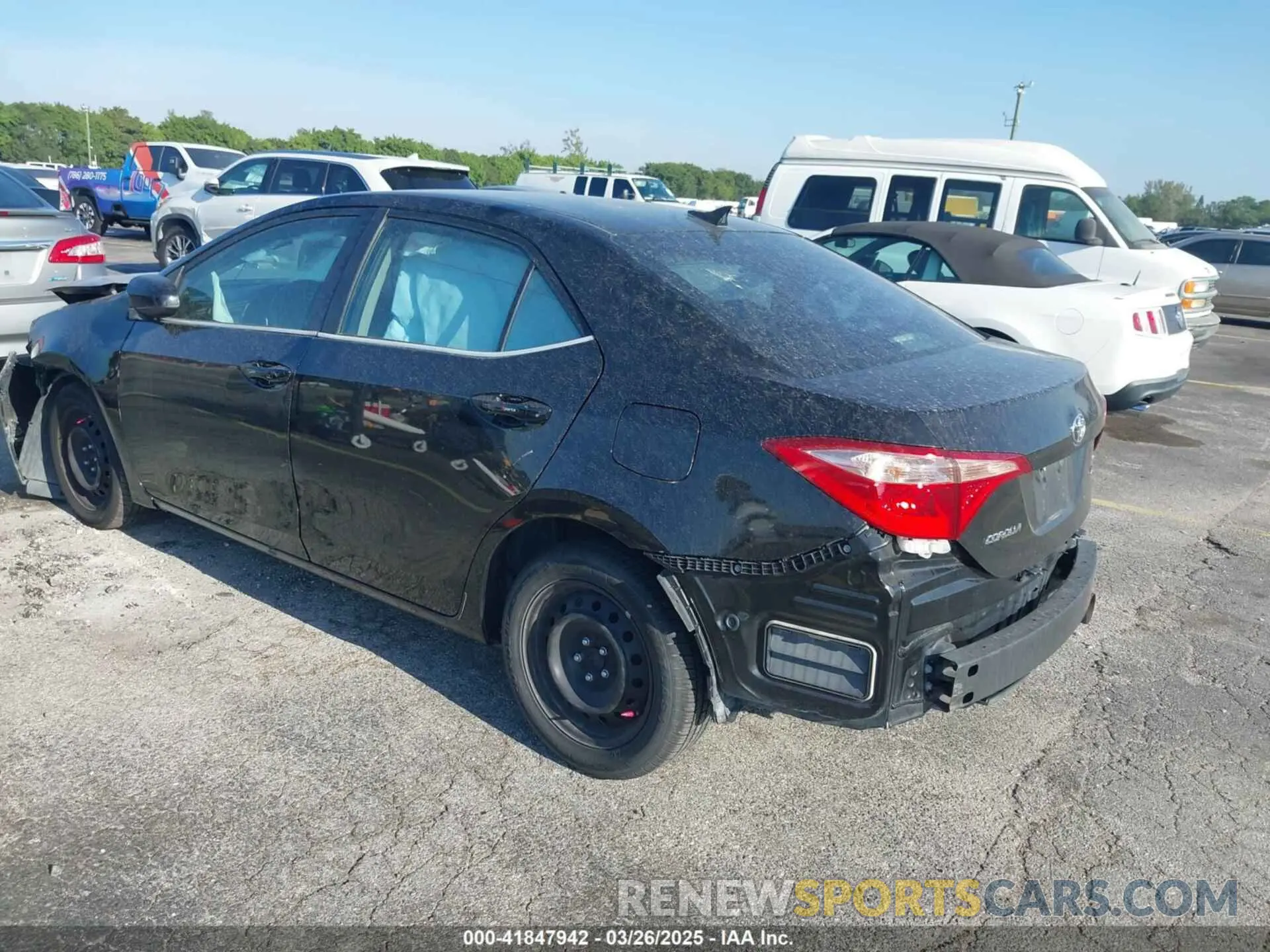 3 Photograph of a damaged car 2T1BURHE4KC181498 TOYOTA COROLLA 2019