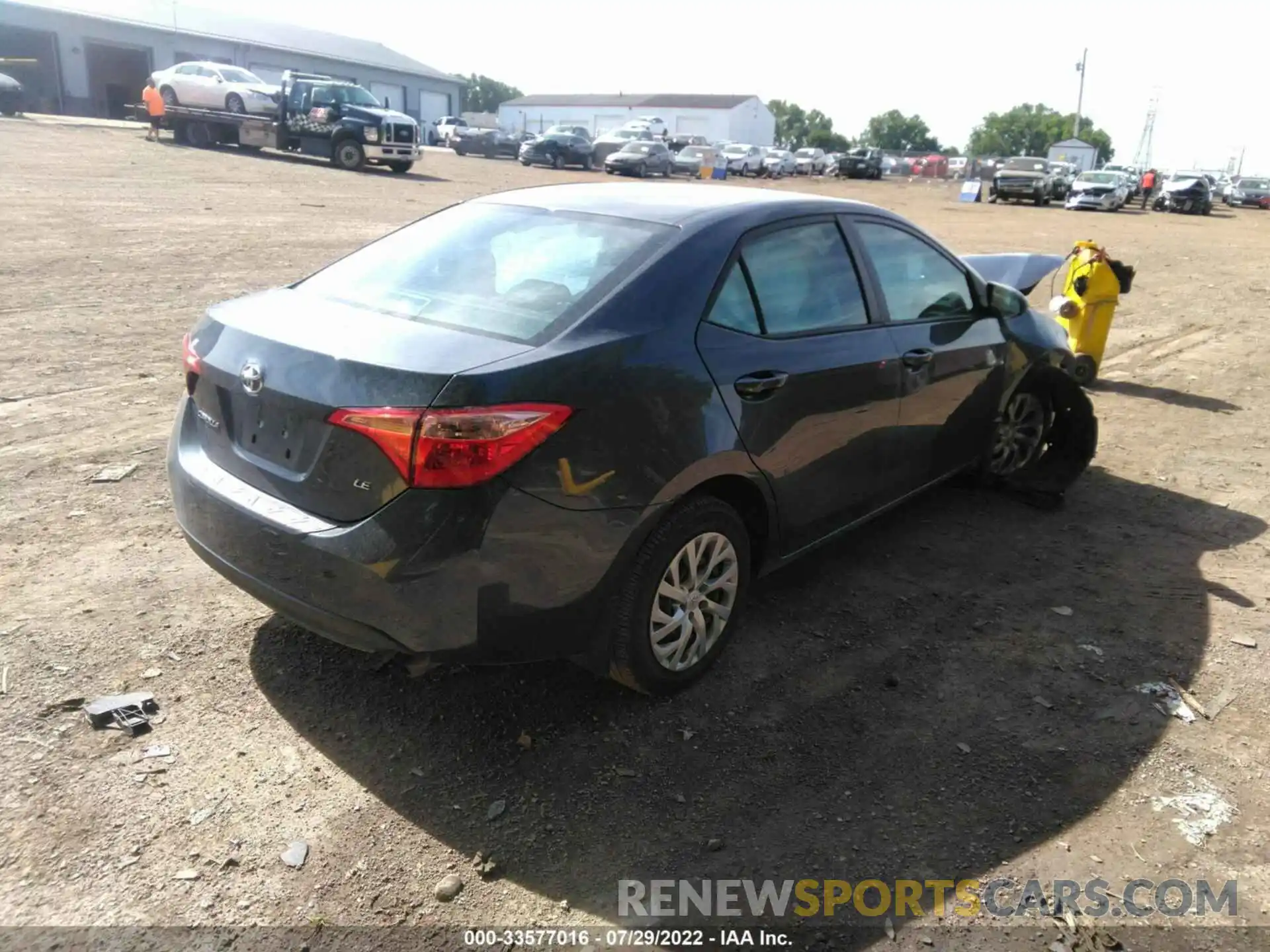 4 Photograph of a damaged car 2T1BURHE4KC184675 TOYOTA COROLLA 2019