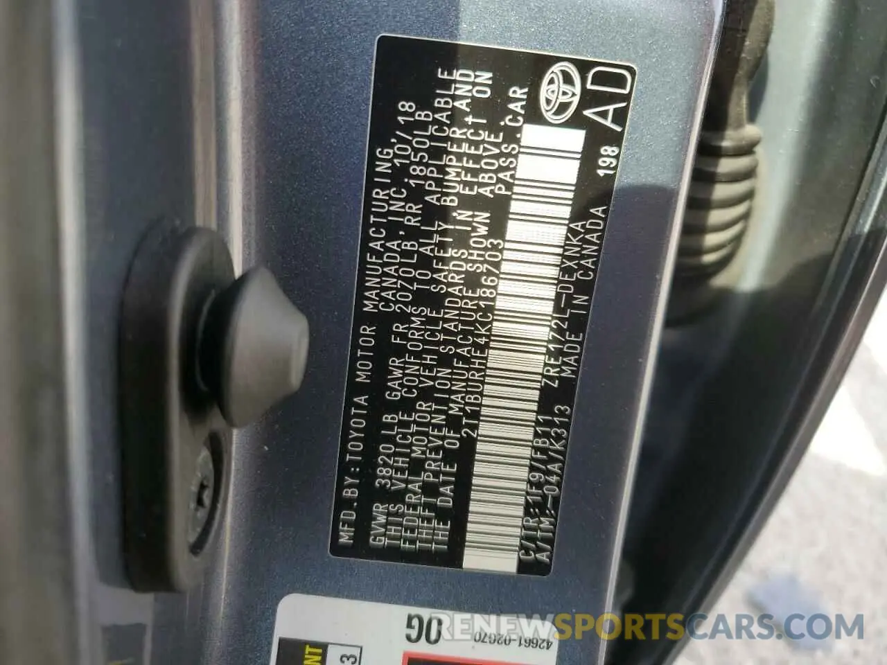 12 Photograph of a damaged car 2T1BURHE4KC186703 TOYOTA COROLLA 2019