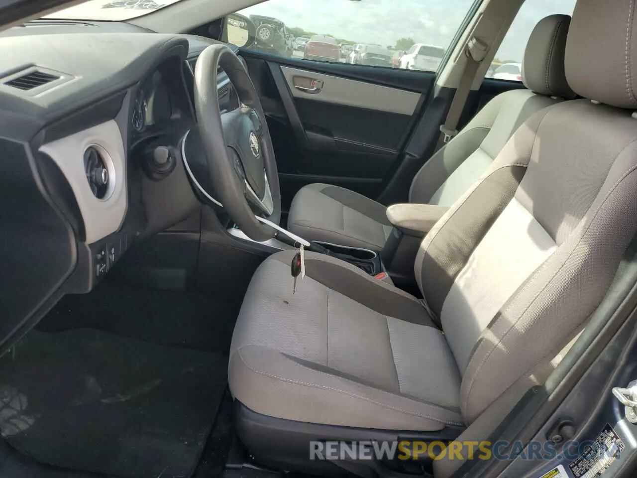 7 Photograph of a damaged car 2T1BURHE4KC186703 TOYOTA COROLLA 2019