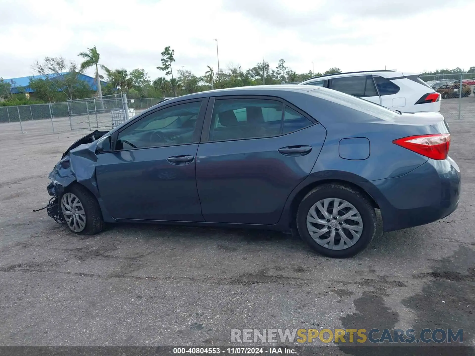 13 Photograph of a damaged car 2T1BURHE4KC188788 TOYOTA COROLLA 2019