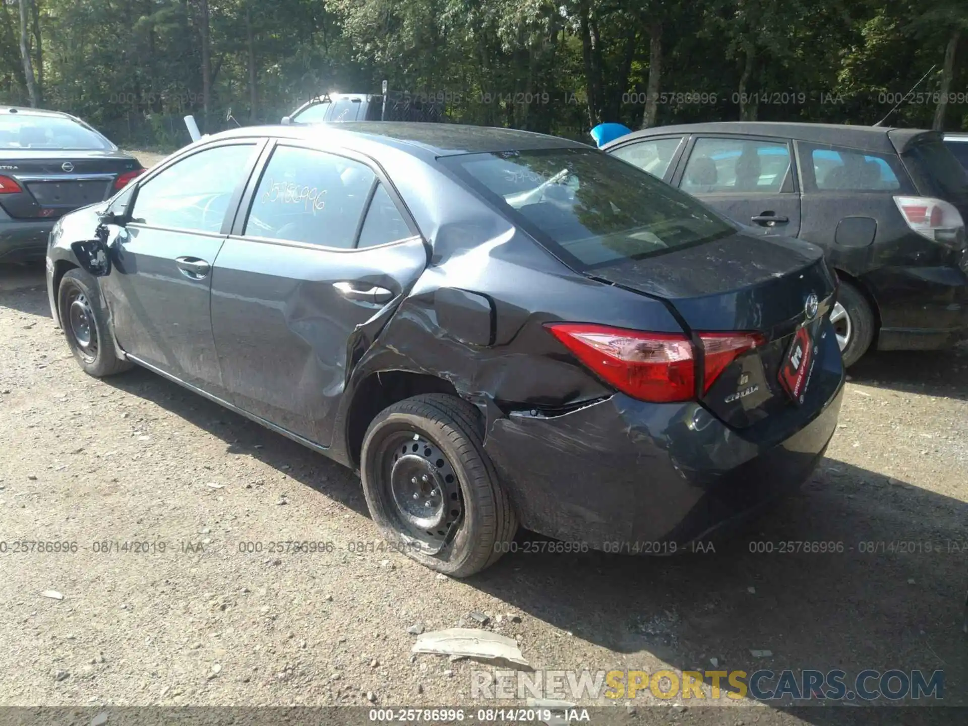 3 Photograph of a damaged car 2T1BURHE4KC189410 TOYOTA COROLLA 2019