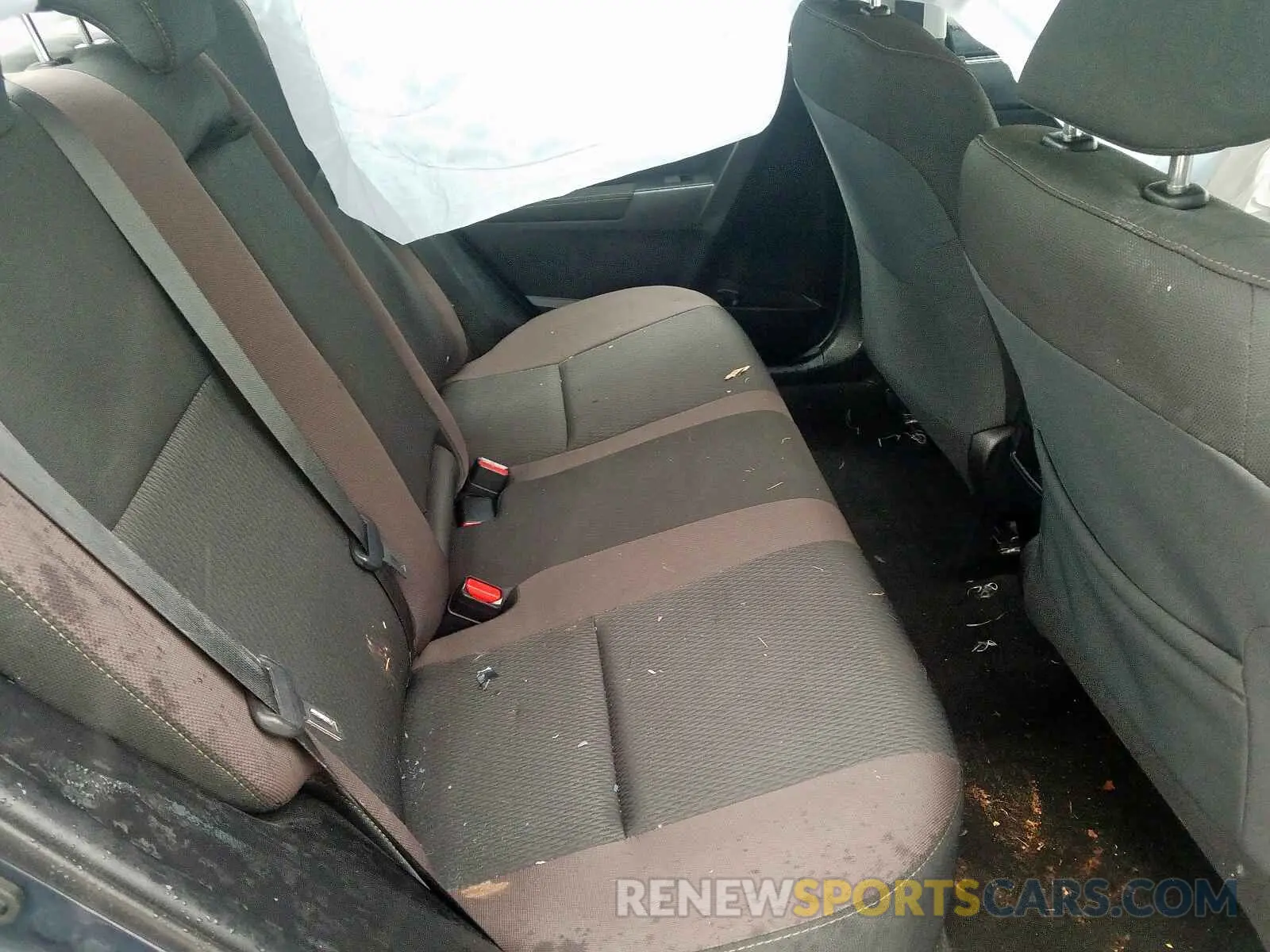 6 Photograph of a damaged car 2T1BURHE4KC199404 TOYOTA COROLLA 2019