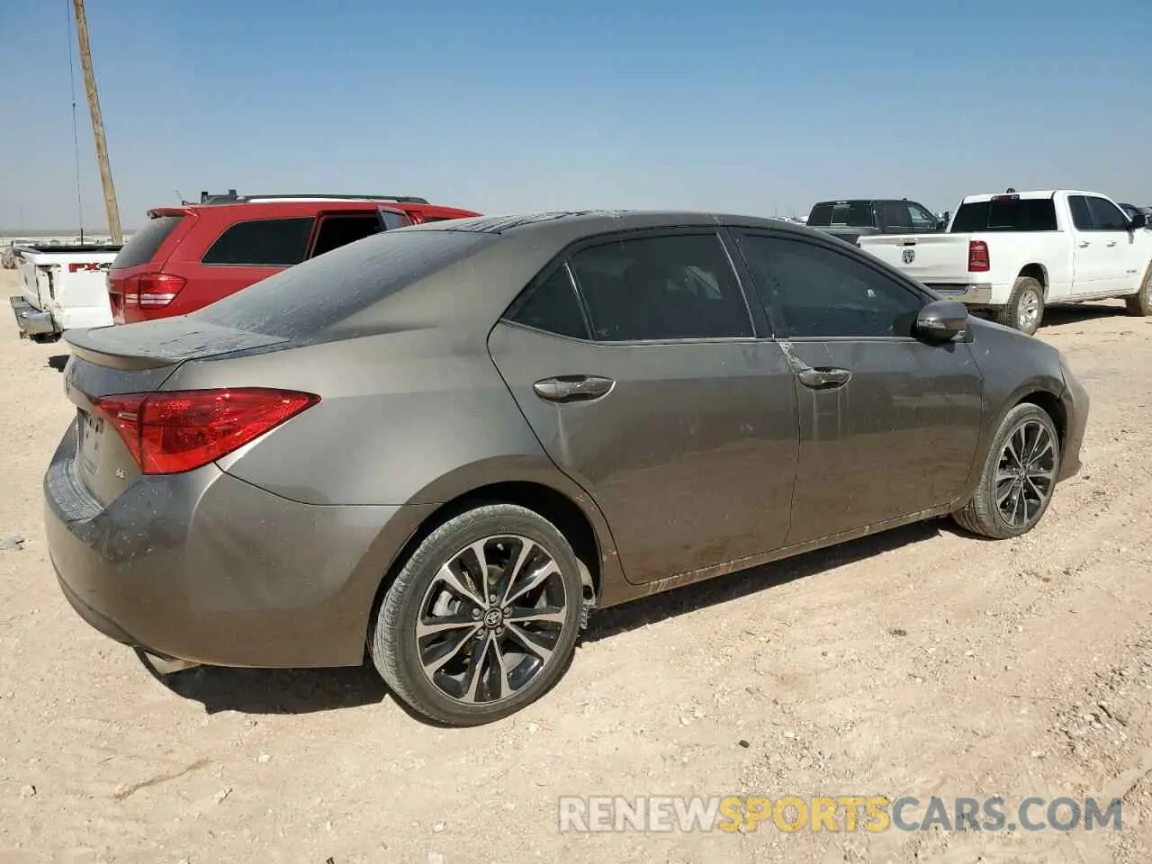 3 Photograph of a damaged car 2T1BURHE4KC200275 TOYOTA COROLLA 2019