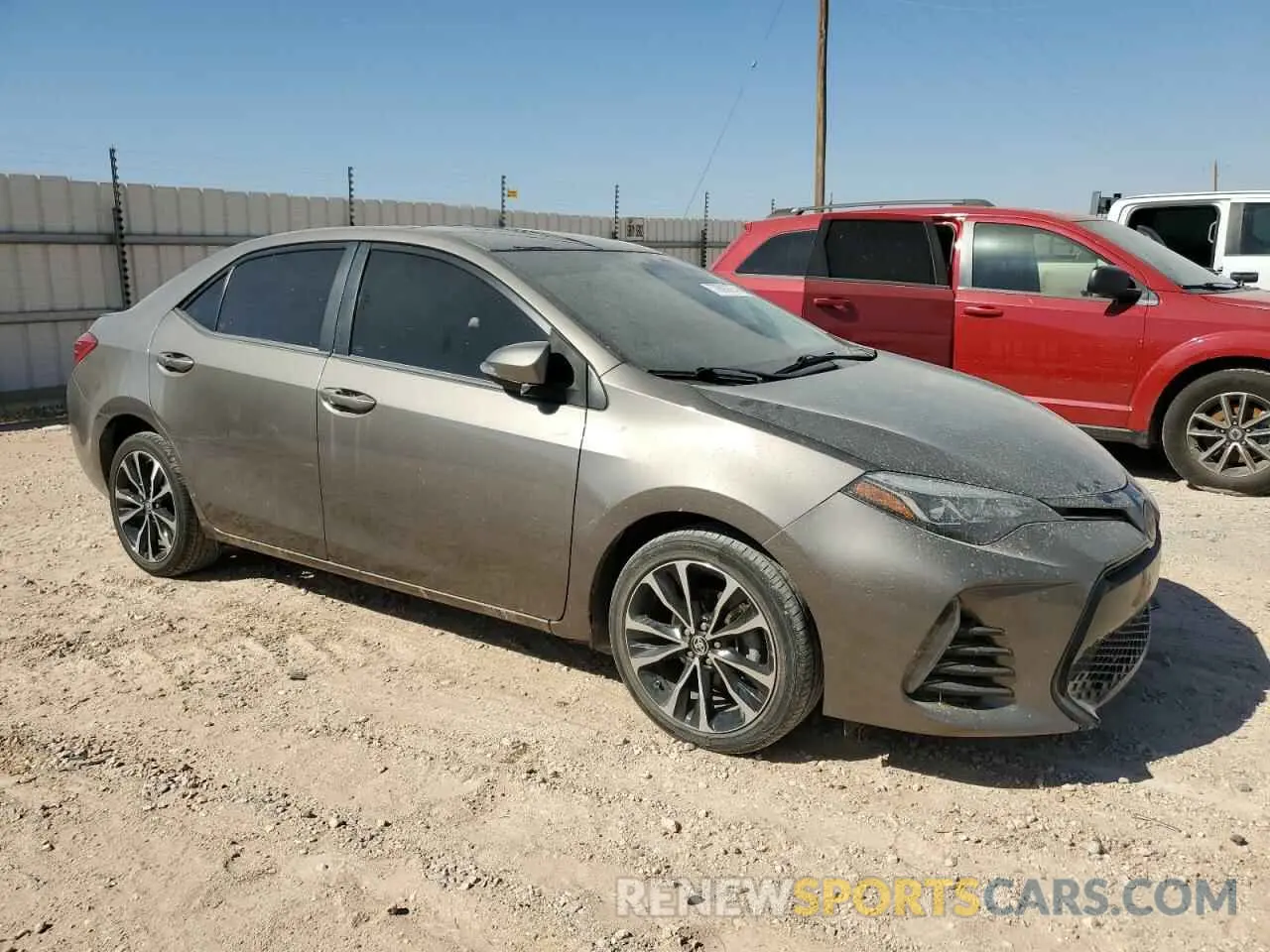 4 Photograph of a damaged car 2T1BURHE4KC200275 TOYOTA COROLLA 2019