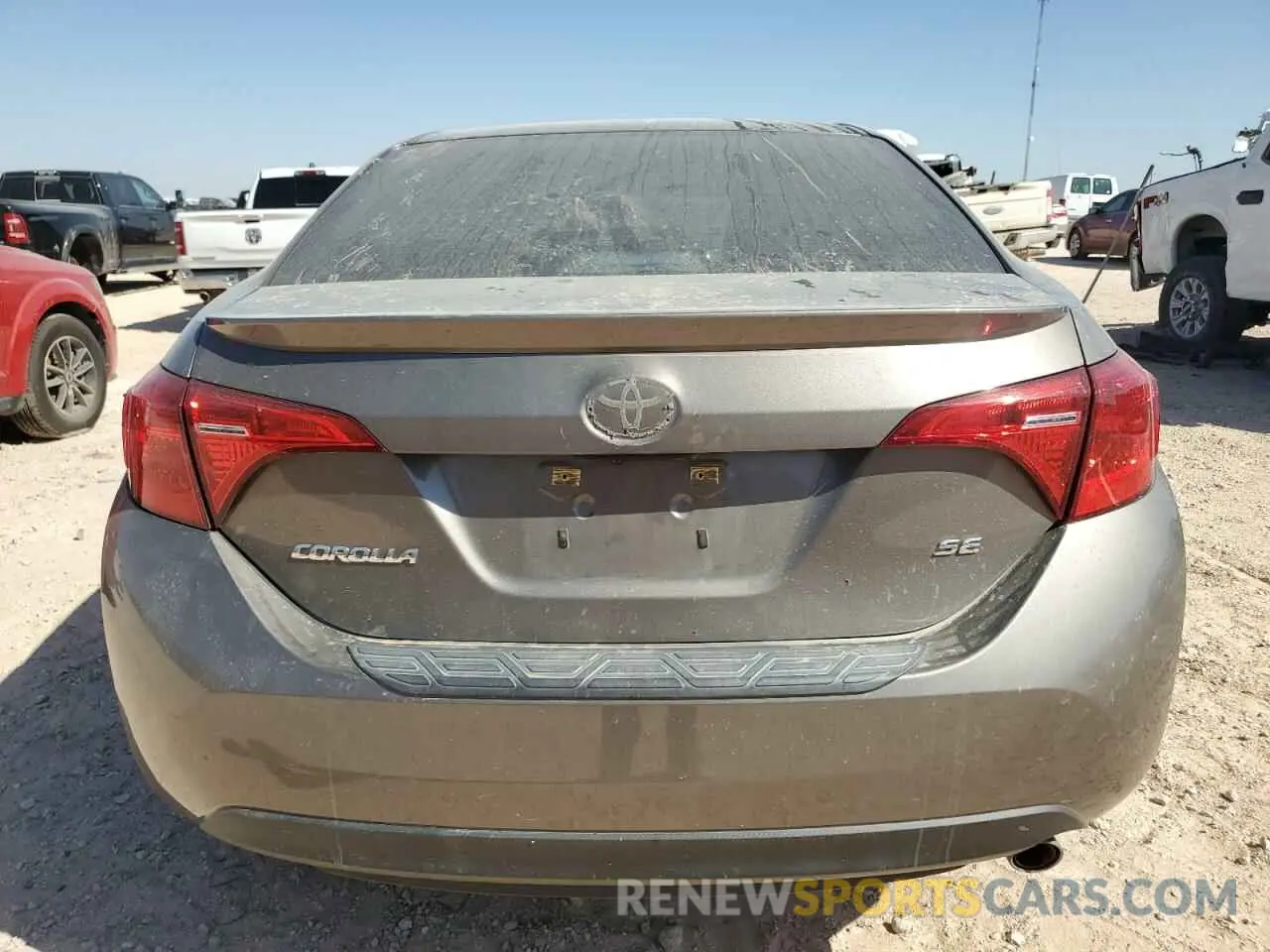 6 Photograph of a damaged car 2T1BURHE4KC200275 TOYOTA COROLLA 2019