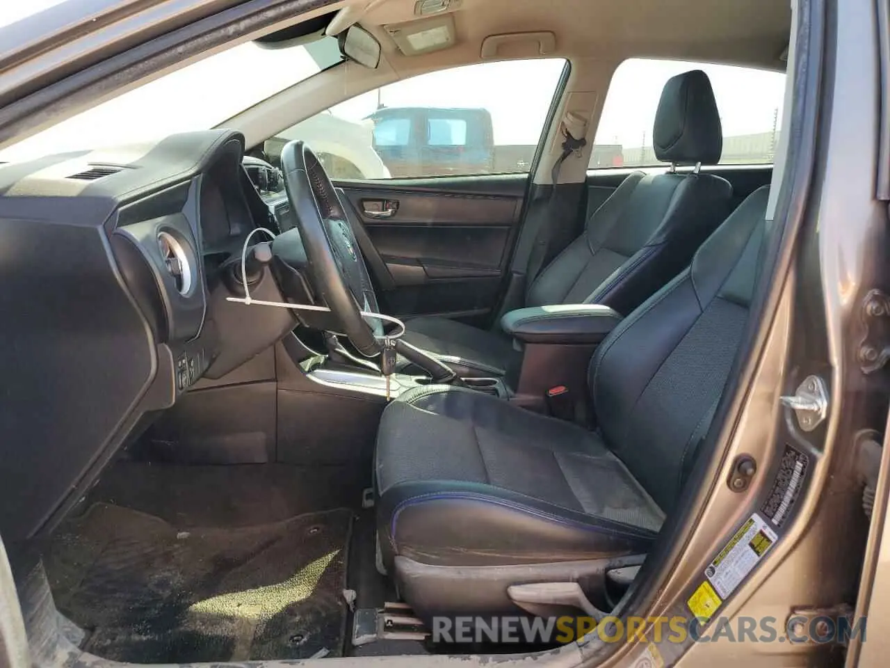 7 Photograph of a damaged car 2T1BURHE4KC200275 TOYOTA COROLLA 2019