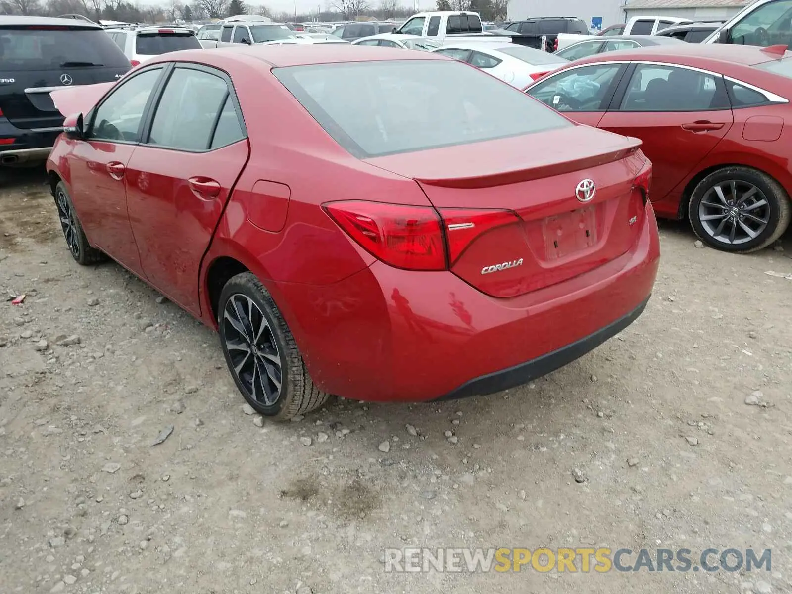 3 Photograph of a damaged car 2T1BURHE4KC201751 TOYOTA COROLLA 2019
