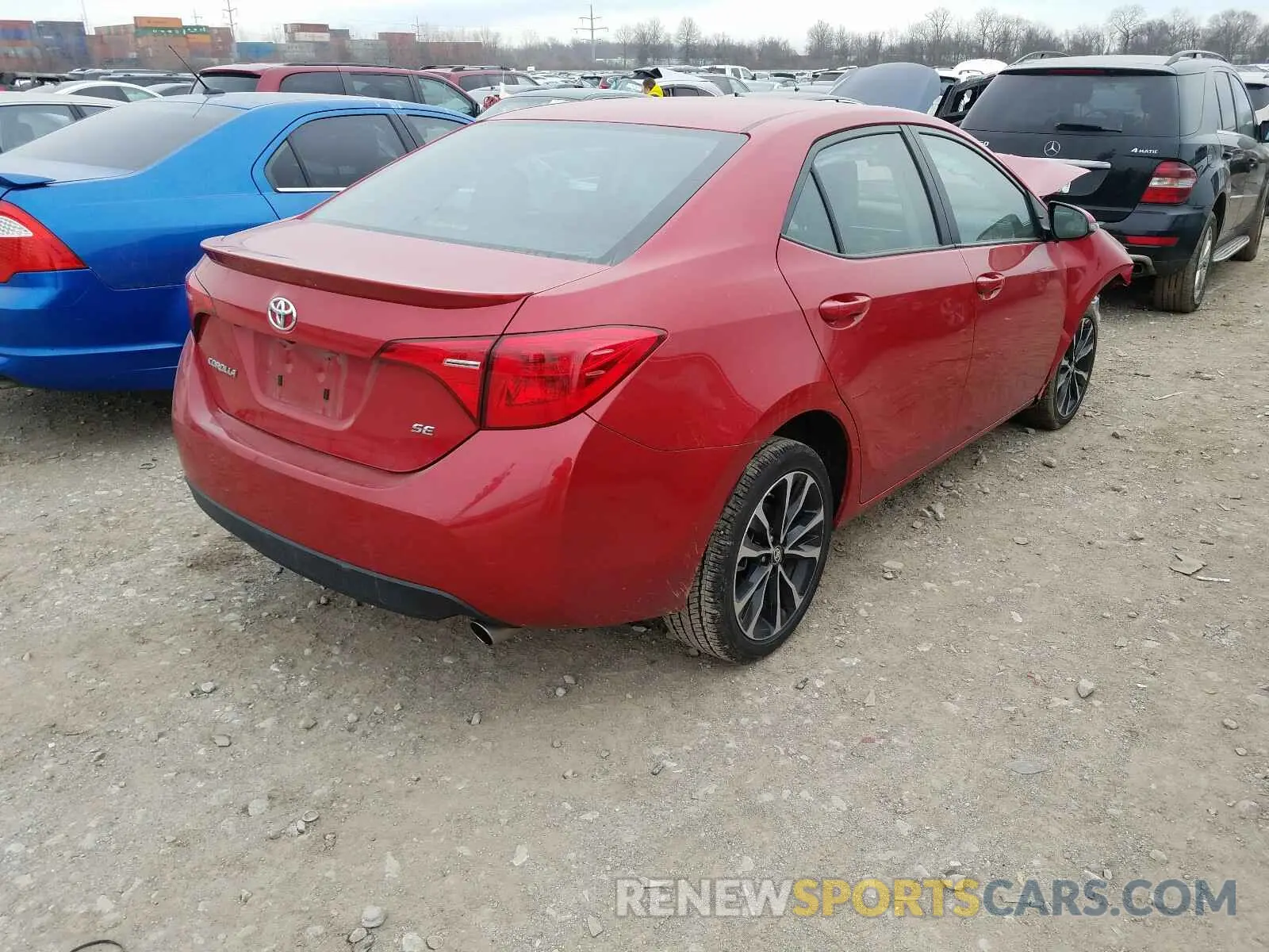4 Photograph of a damaged car 2T1BURHE4KC201751 TOYOTA COROLLA 2019