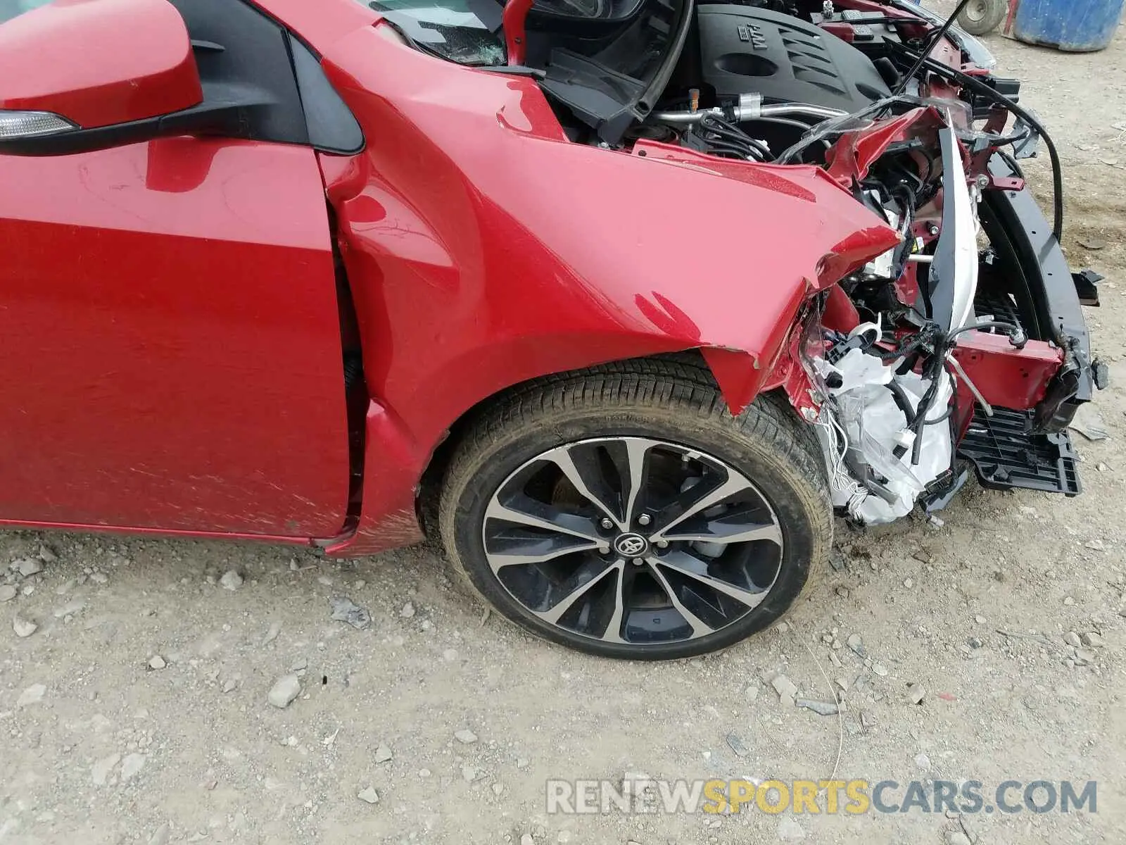 9 Photograph of a damaged car 2T1BURHE4KC201751 TOYOTA COROLLA 2019