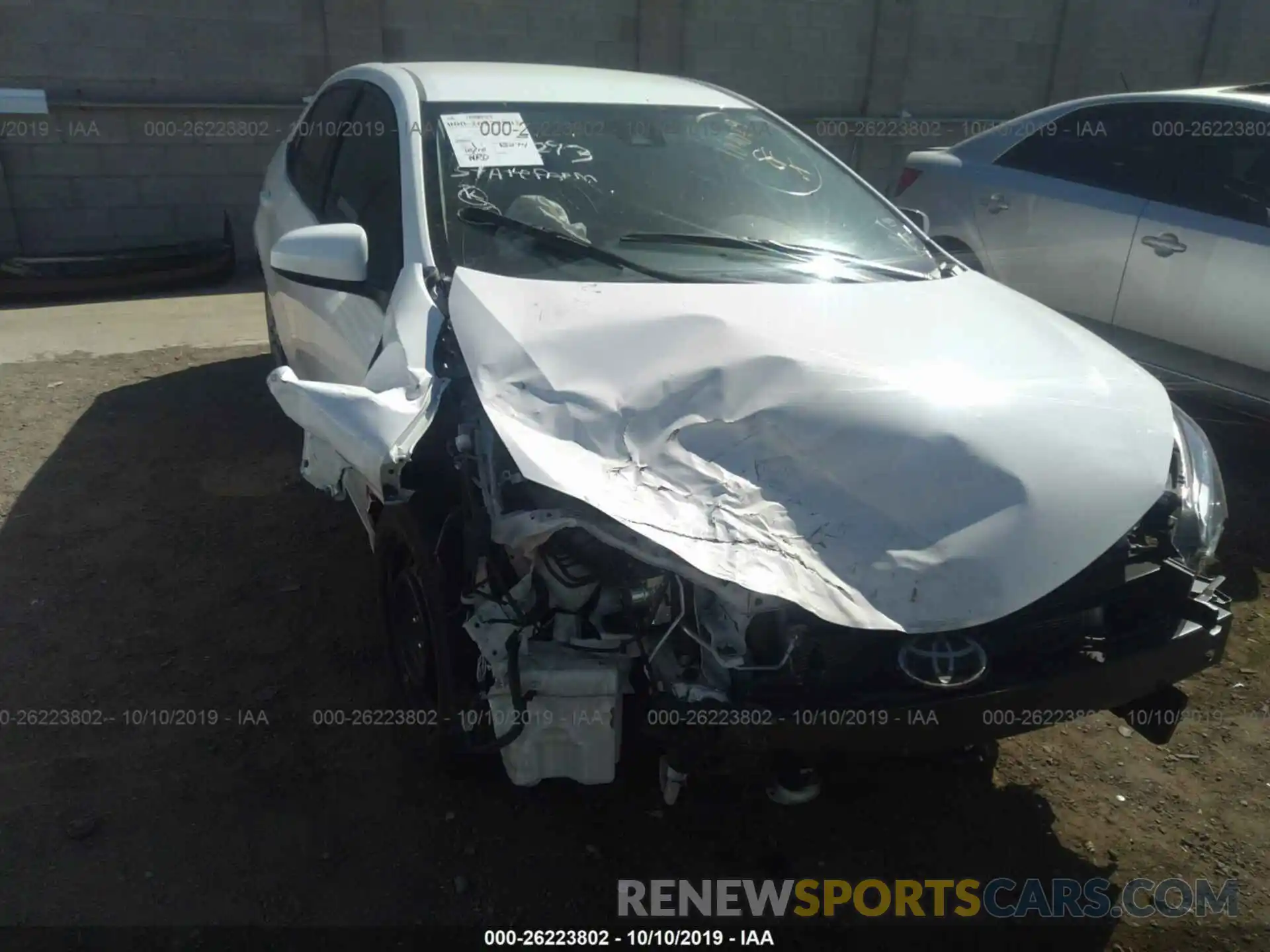 11 Photograph of a damaged car 2T1BURHE4KC205783 TOYOTA COROLLA 2019