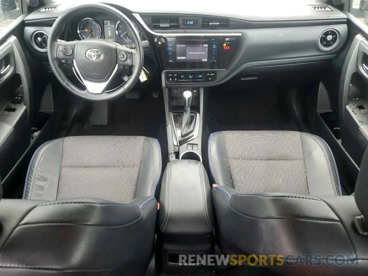 8 Photograph of a damaged car 2T1BURHE4KC207520 TOYOTA COROLLA 2019