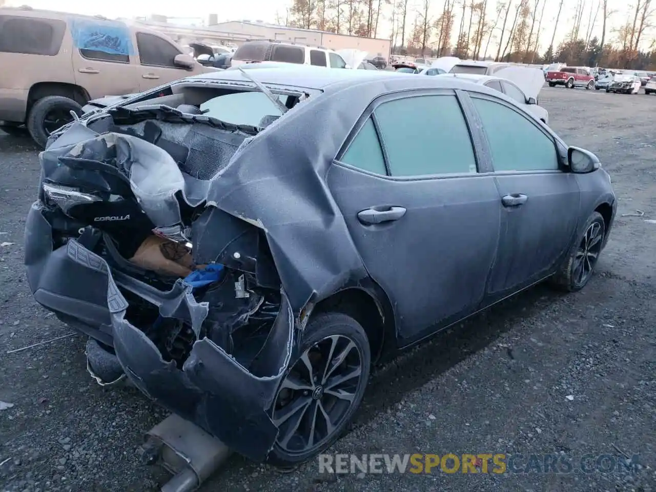 4 Photograph of a damaged car 2T1BURHE4KC207677 TOYOTA COROLLA 2019