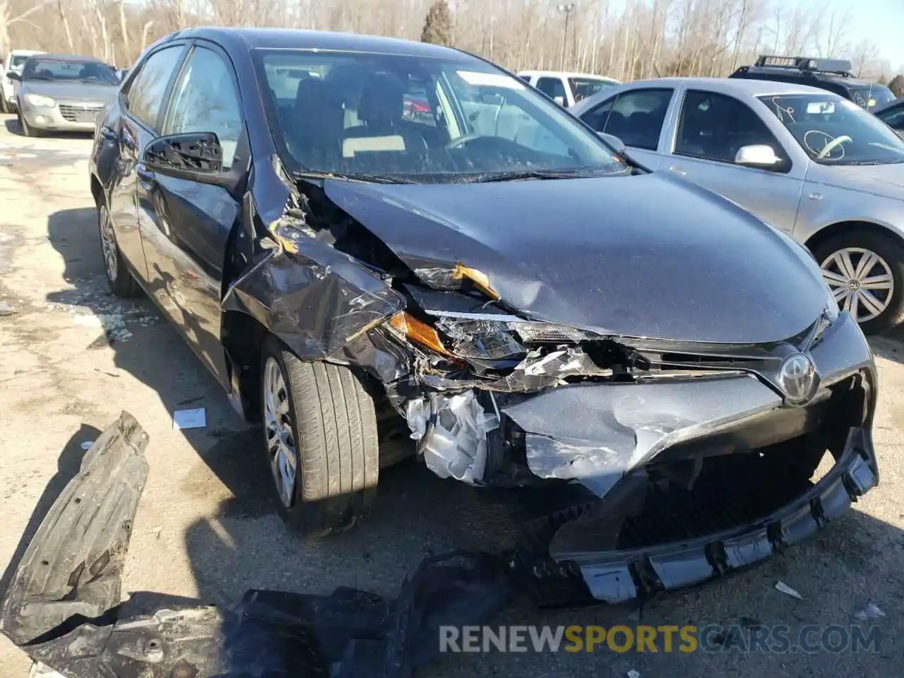 9 Photograph of a damaged car 2T1BURHE4KC207985 TOYOTA COROLLA 2019