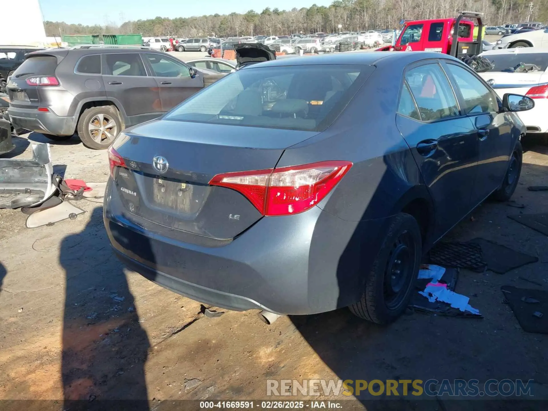 4 Photograph of a damaged car 2T1BURHE4KC209414 TOYOTA COROLLA 2019