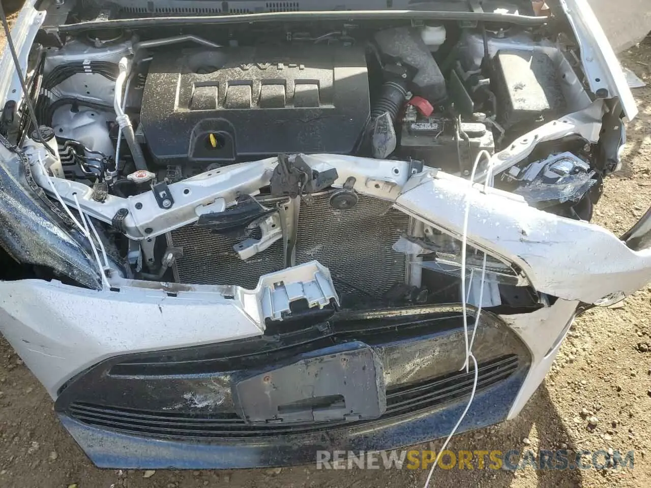 11 Photograph of a damaged car 2T1BURHE4KC210885 TOYOTA COROLLA 2019
