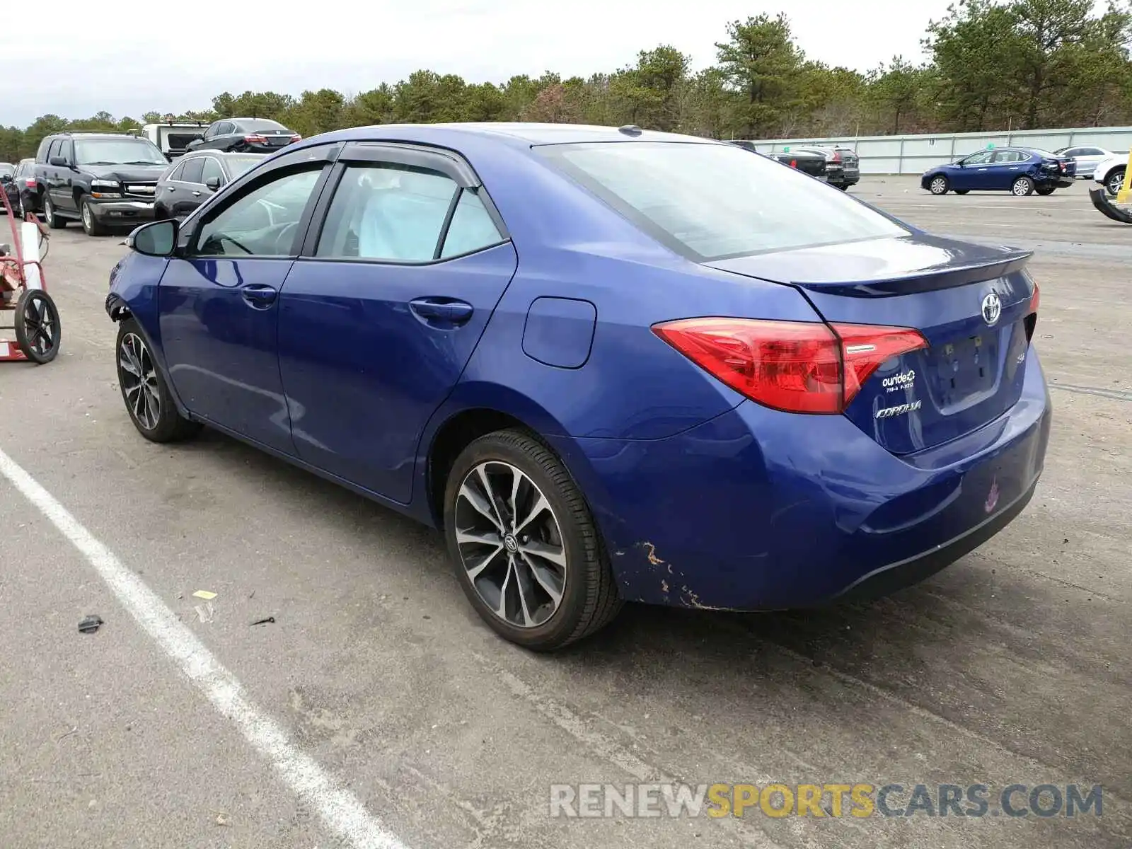 3 Photograph of a damaged car 2T1BURHE4KC215035 TOYOTA COROLLA 2019