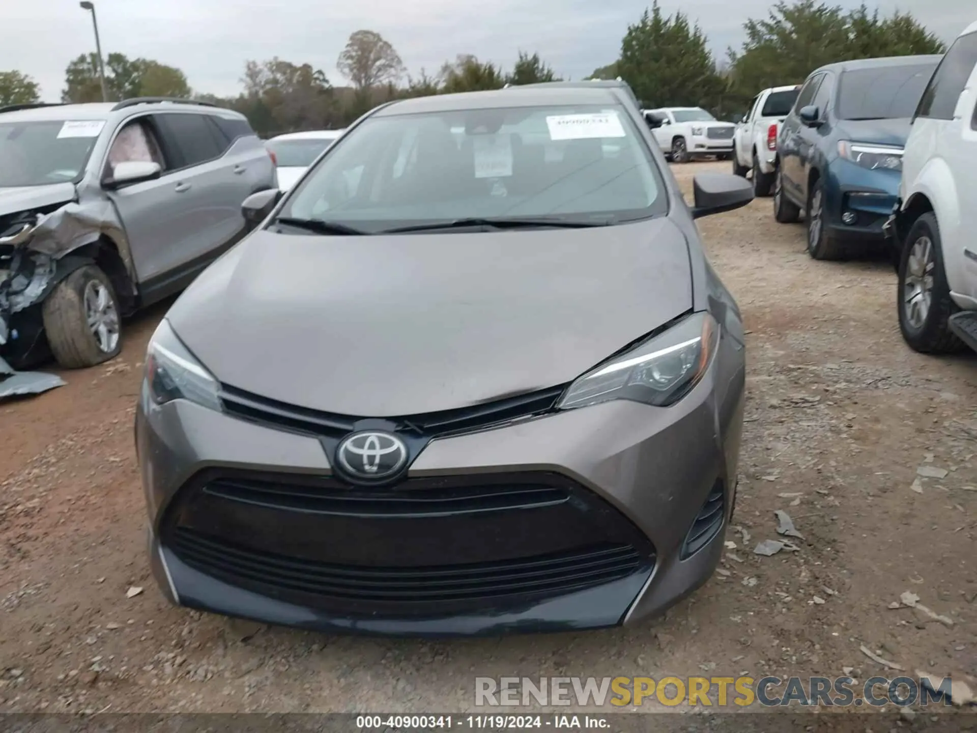 12 Photograph of a damaged car 2T1BURHE4KC215066 TOYOTA COROLLA 2019