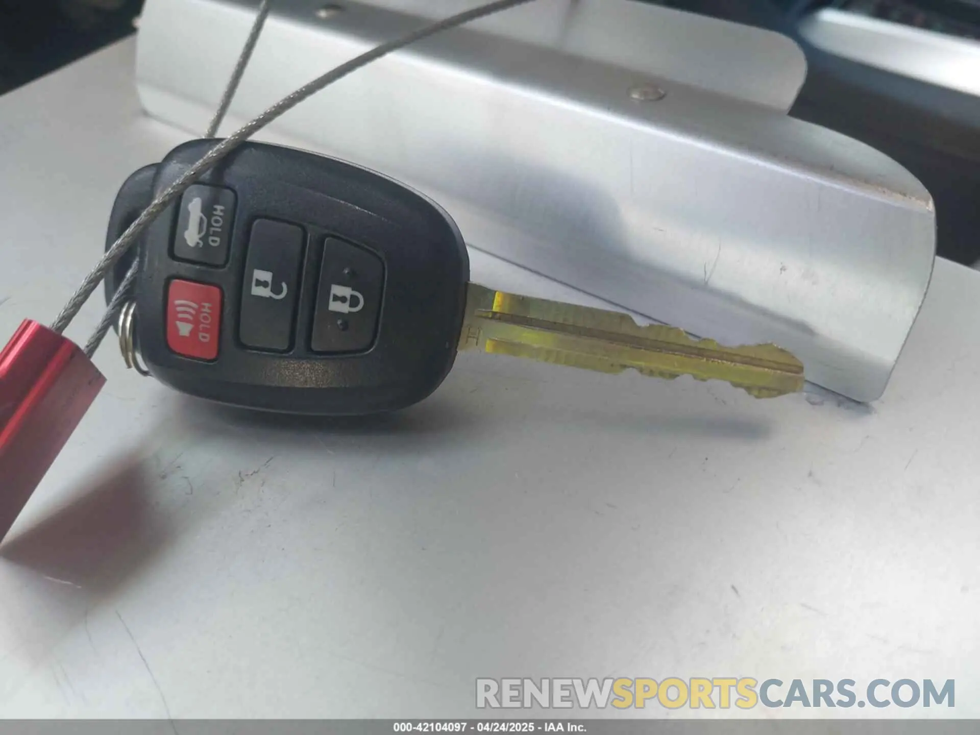 11 Photograph of a damaged car 2T1BURHE4KC215942 TOYOTA COROLLA 2019