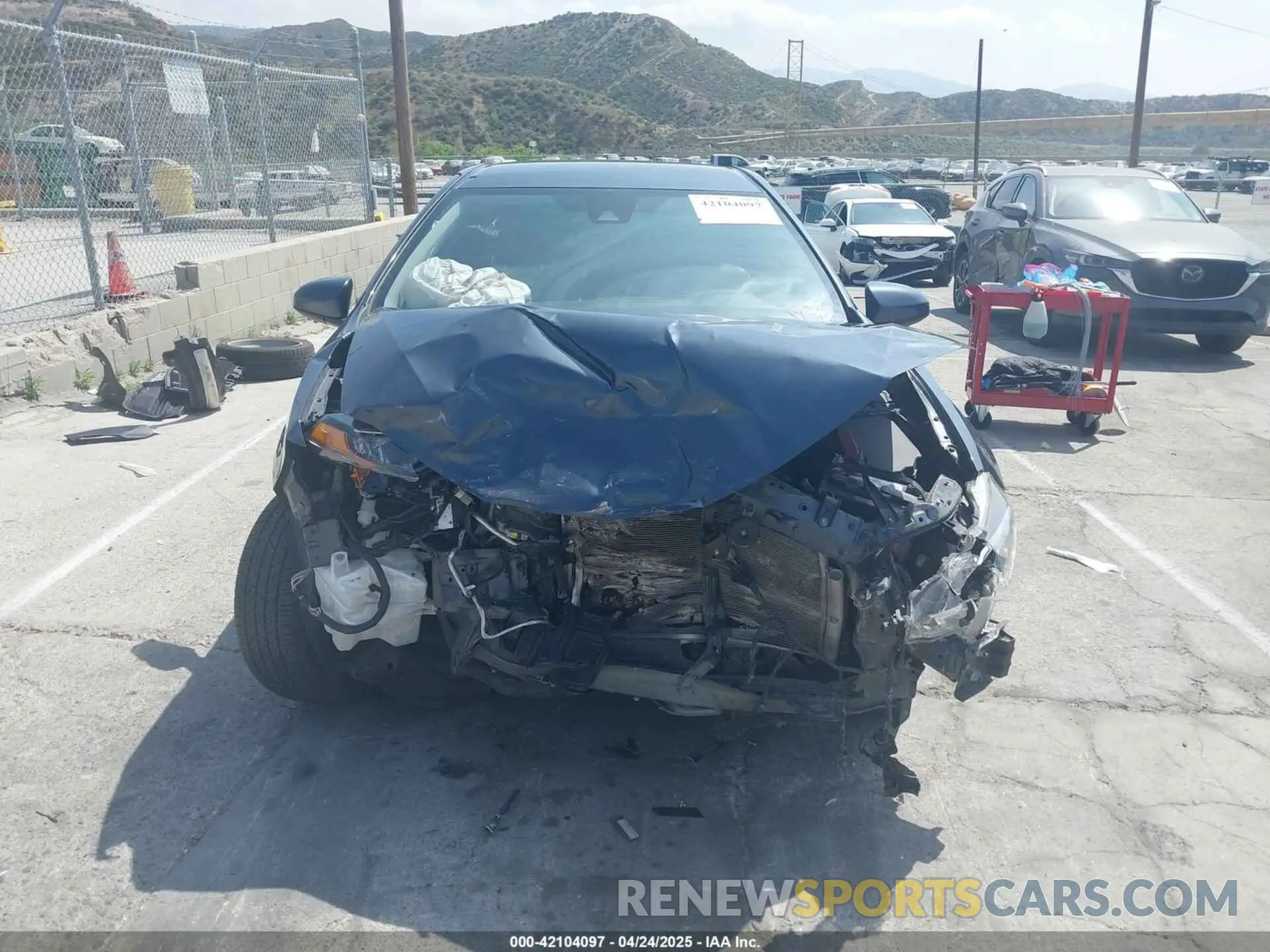 12 Photograph of a damaged car 2T1BURHE4KC215942 TOYOTA COROLLA 2019
