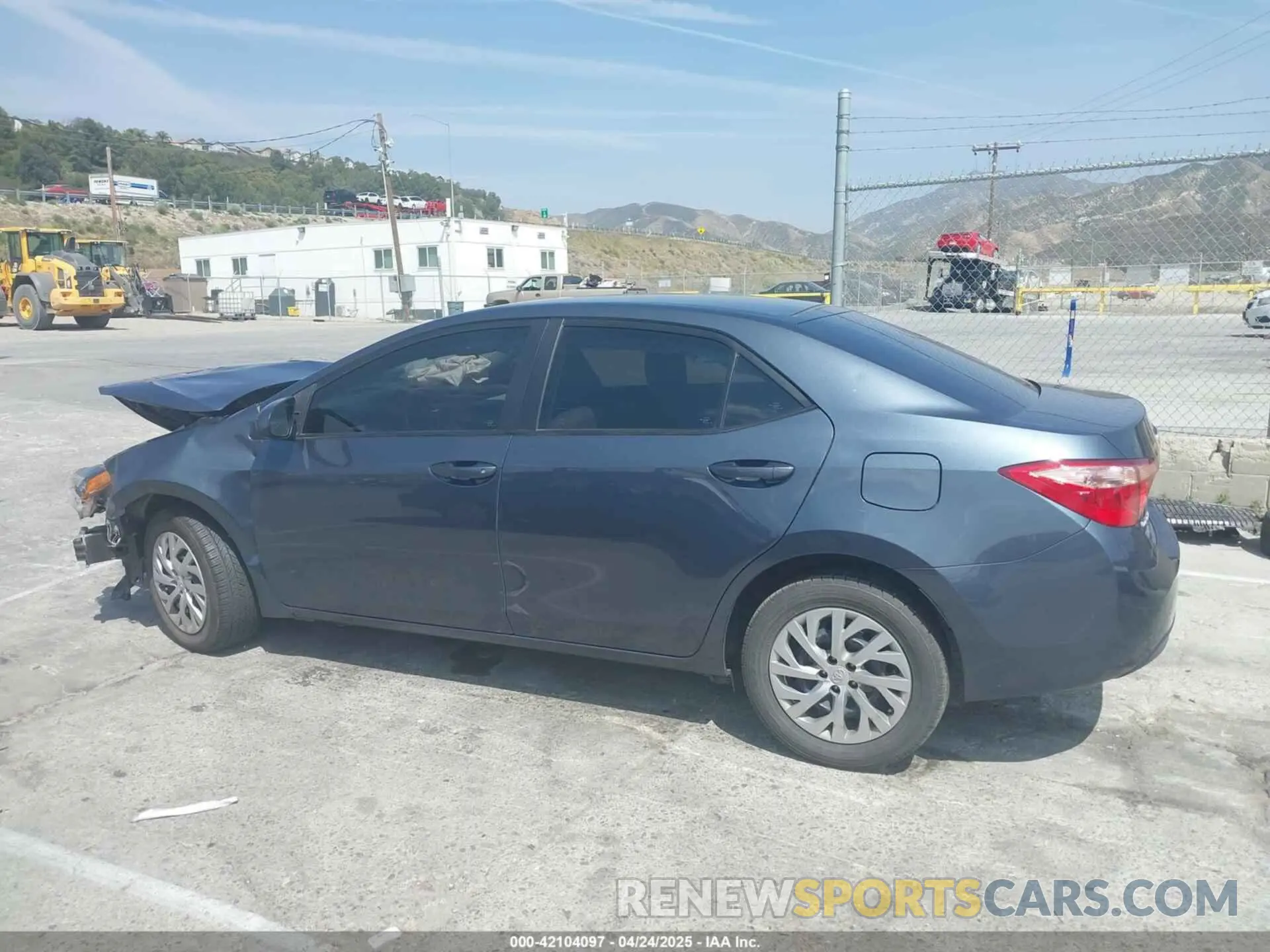 14 Photograph of a damaged car 2T1BURHE4KC215942 TOYOTA COROLLA 2019