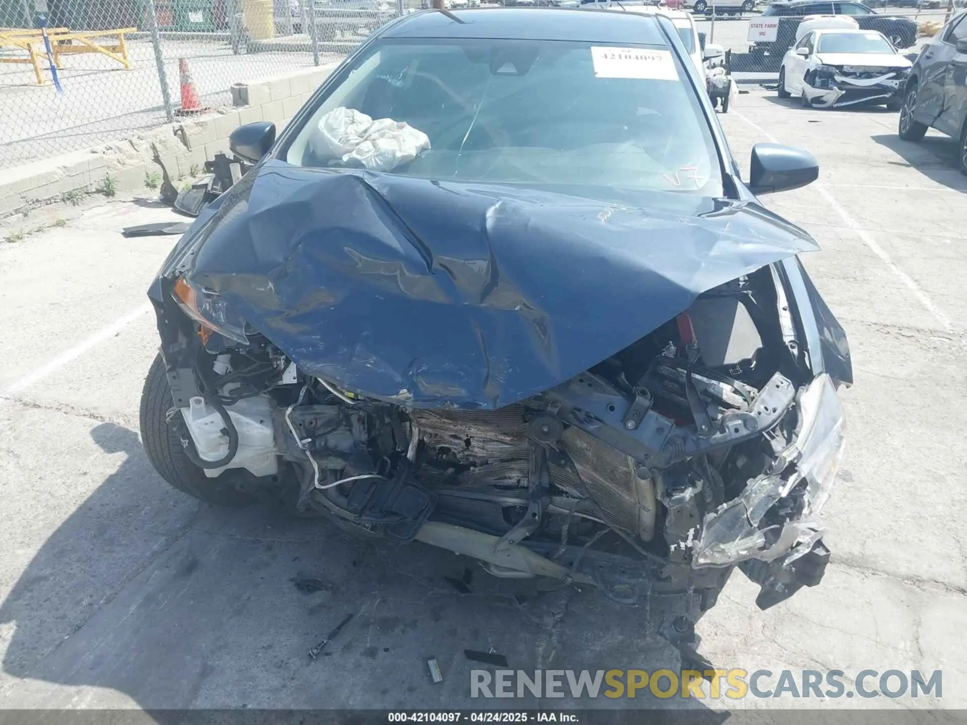 6 Photograph of a damaged car 2T1BURHE4KC215942 TOYOTA COROLLA 2019